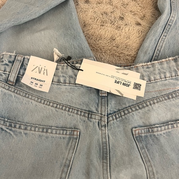 Zara Button Down Jeans - Picture 2 of 3